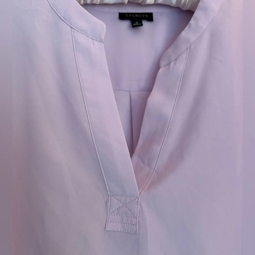💜Talbots Lavender Women's V-neck Top Blouse Long Roll up Sleeves size small EUC - Picture 2 of 6